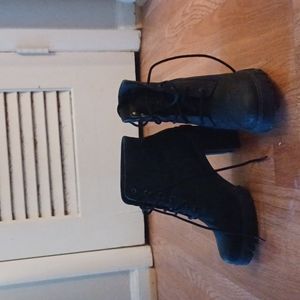 High heel Timberland boots